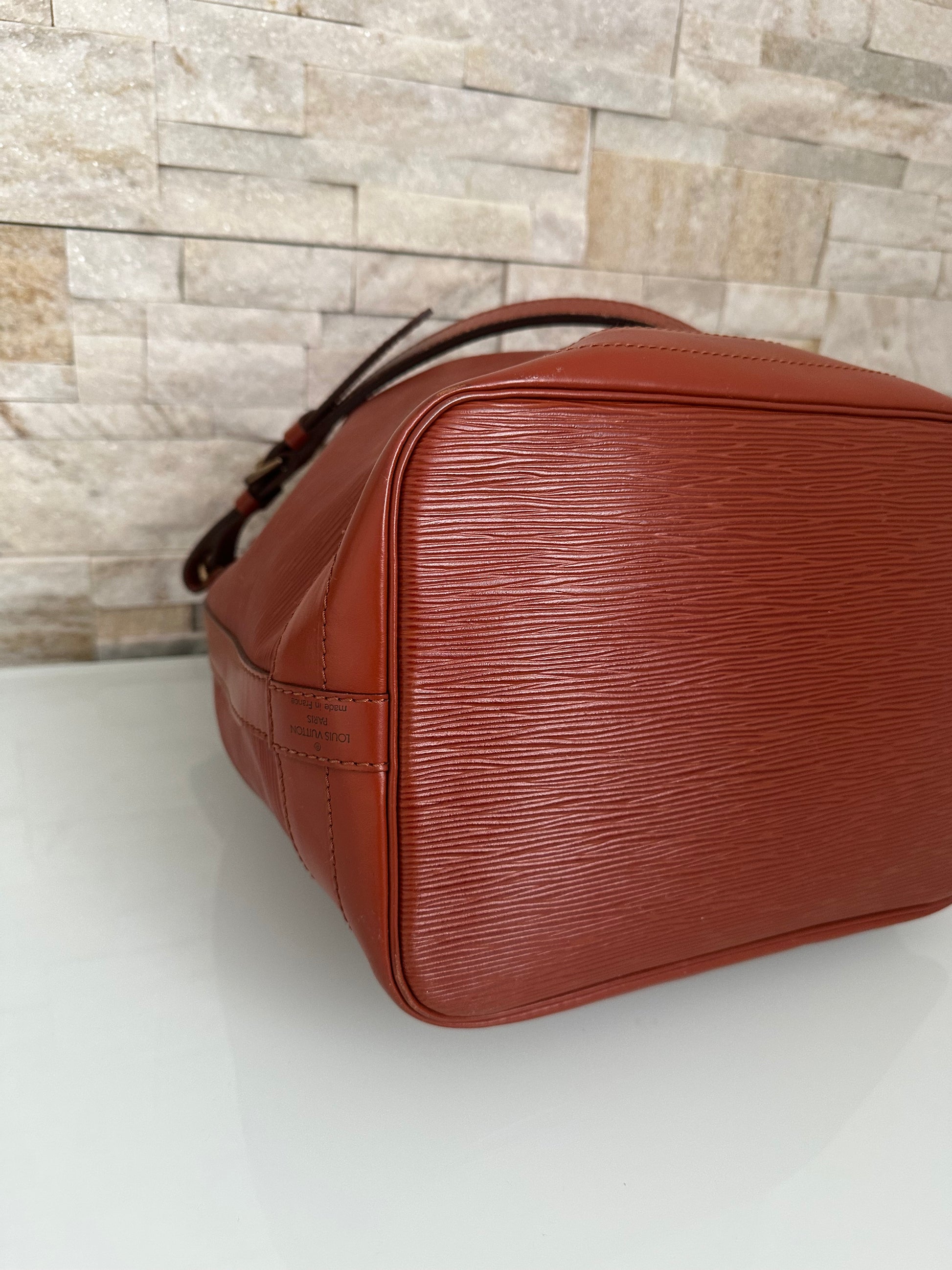 Louis Vuitton Grand Noe Epi