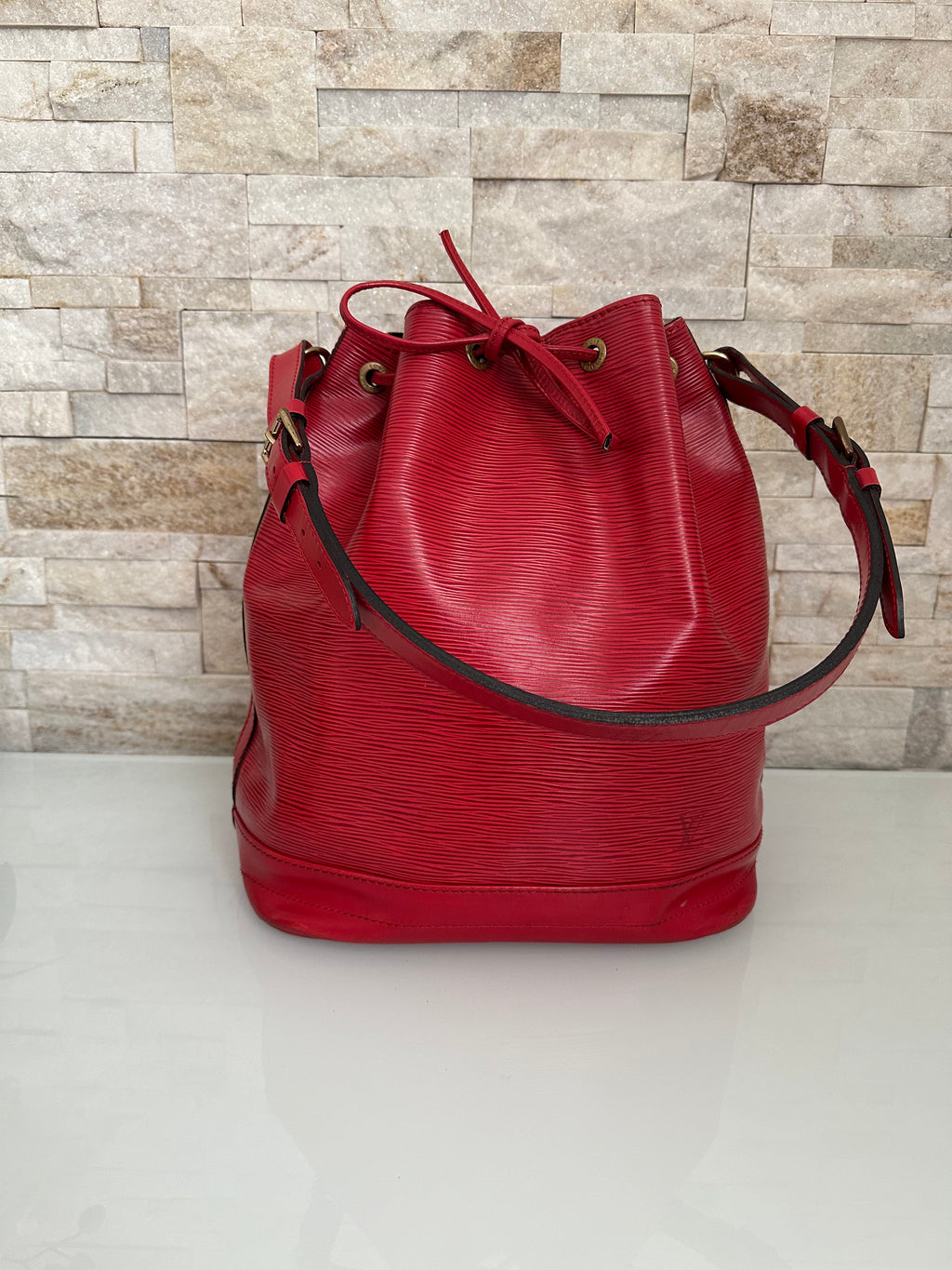 Louis Vuitton Grand Noe Epi