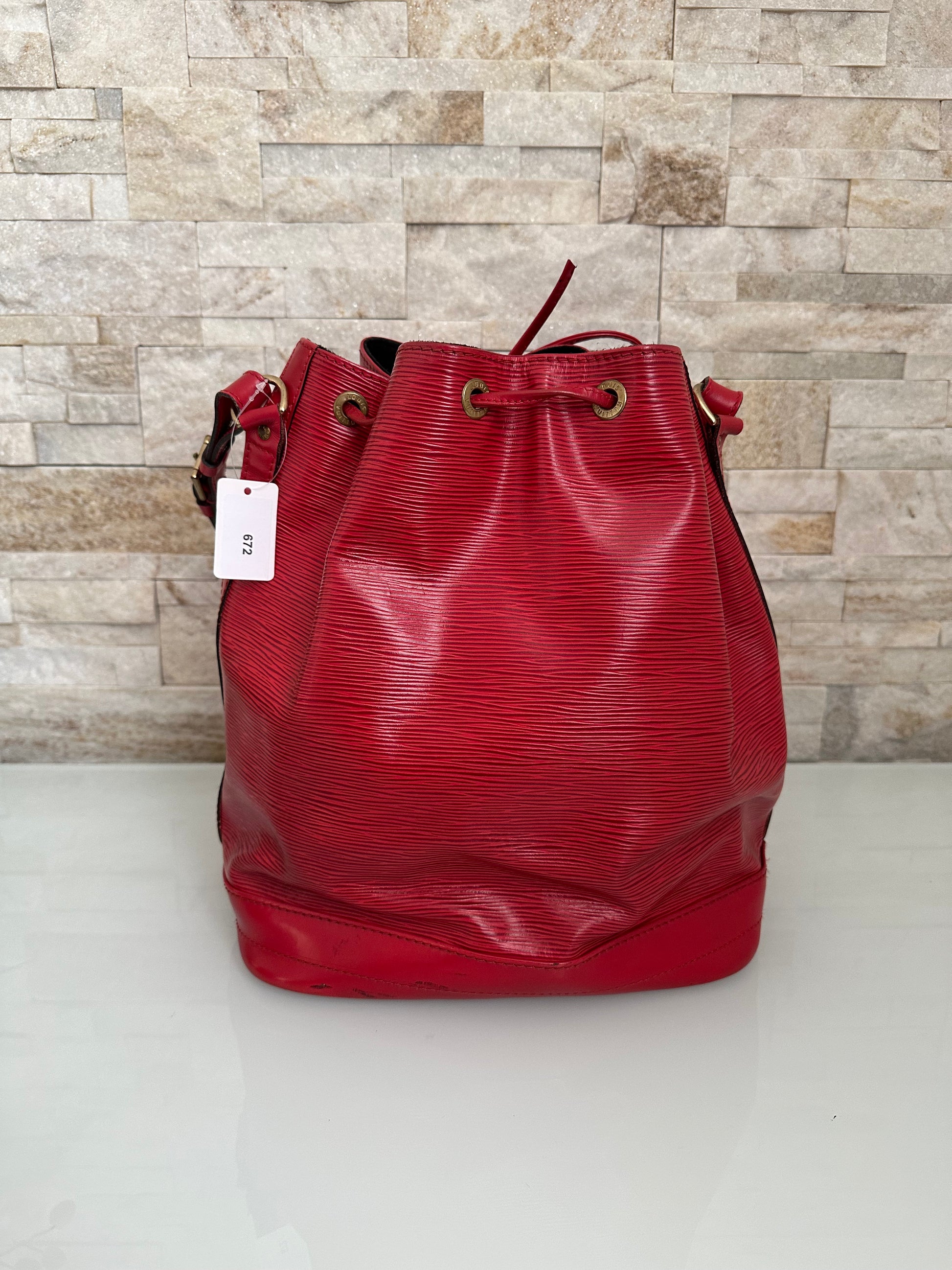 Louis Vuitton Grand Noe Epi