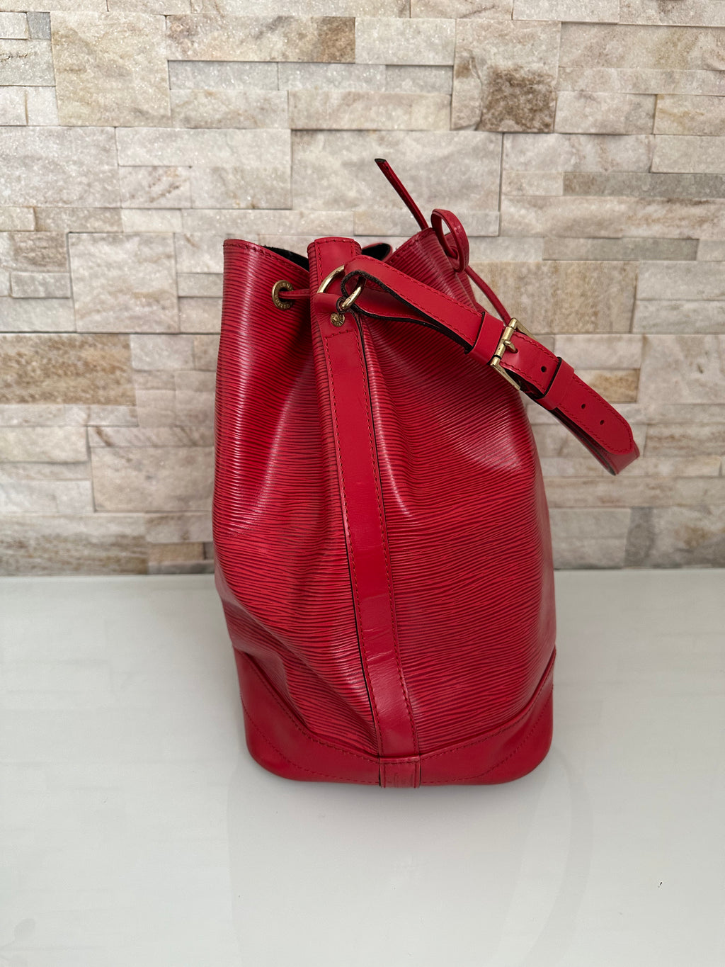 Louis Vuitton Grand Noe Epi