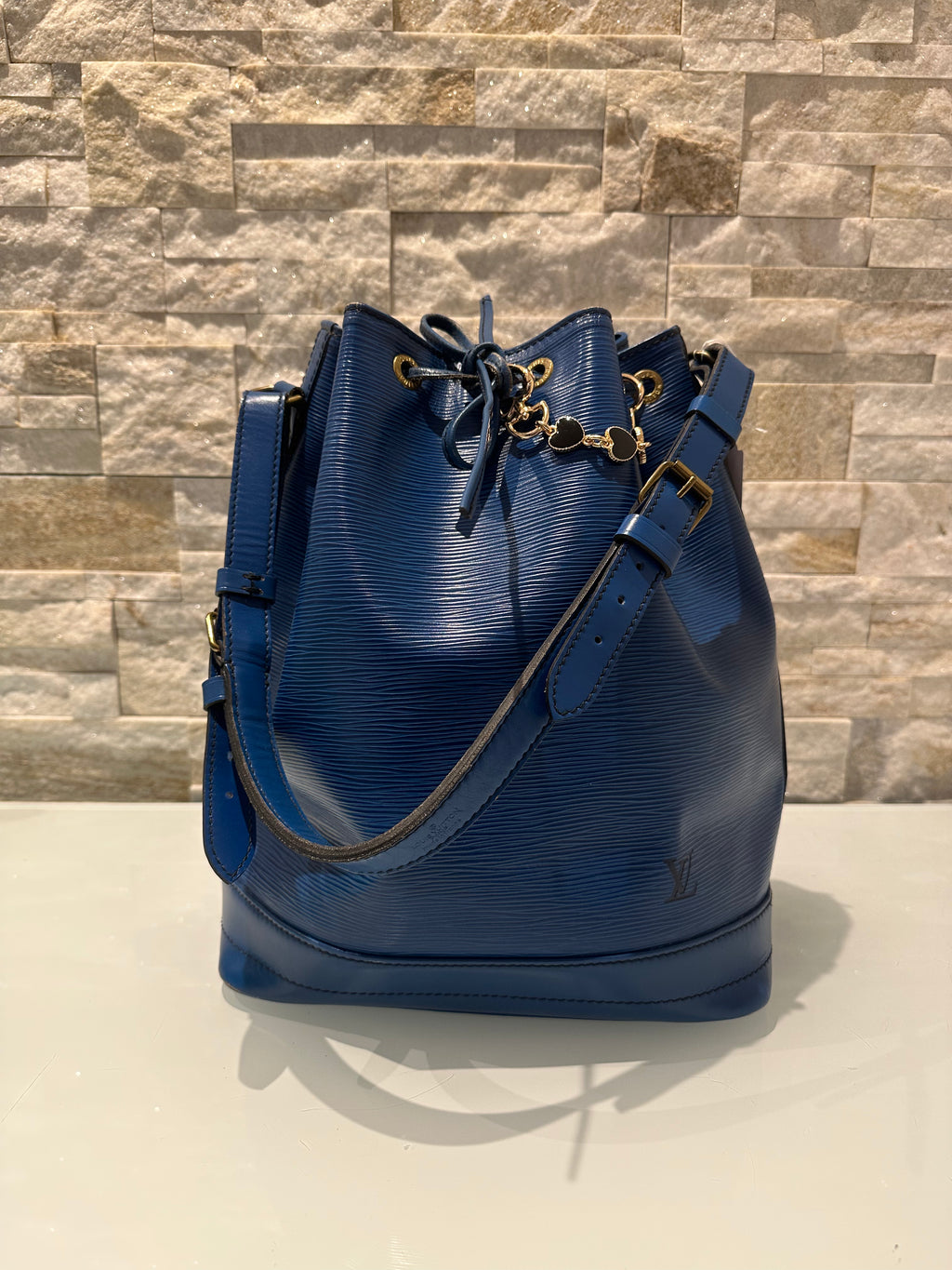 Louis Vuitton Grand Noe Epi