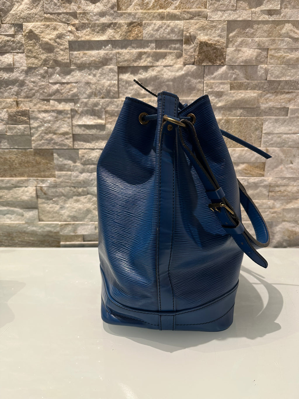 Louis Vuitton Grand Noe Epi